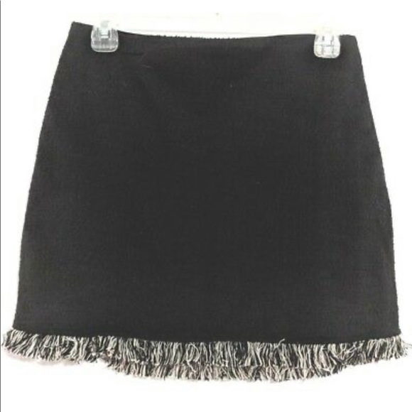 Zara Dresses & Skirts - ZARA Trafaluc Mini Skirt W/ Black and White Fringe